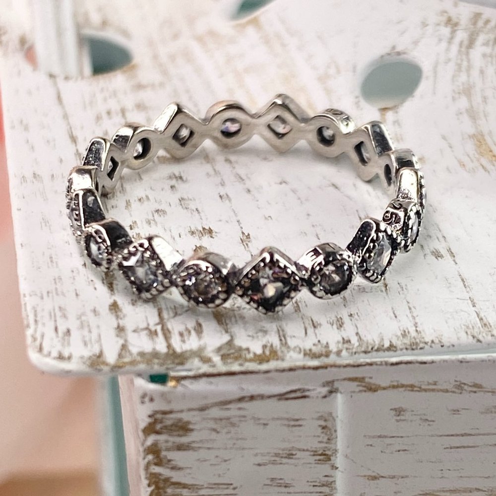 925 Sterling Silver Stackable Cubic Zirconia Ring Size 7 - Picture 3 of 8